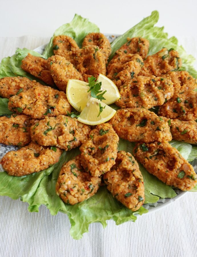 Turkse vegetarische kofte van linzen en bulgur – Mercimek koftesi