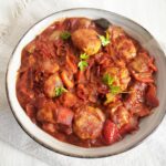 Mediterraanse kipgehaktballetjes in tomatensaus