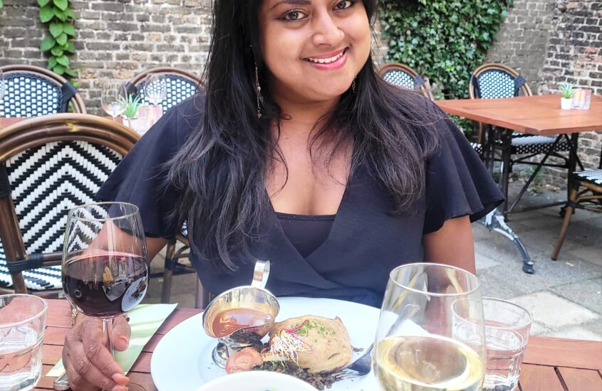 Een culinaire reis door de Franse keuken – Dineren in de verstopte binnentuin van Café Restaurant Schlemmer 