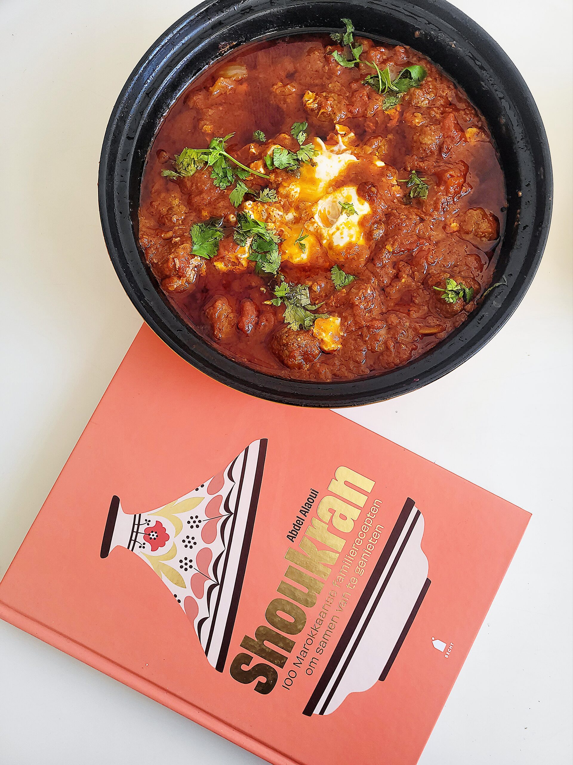 Snelle Marokkaanse tajine met kefta en ei