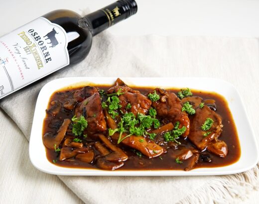 Kip met champignons en zoete sherry saus