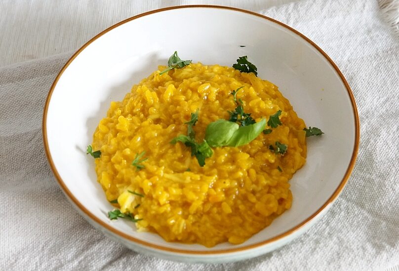 Romige saffraanrisotto, risotto alla Milanese