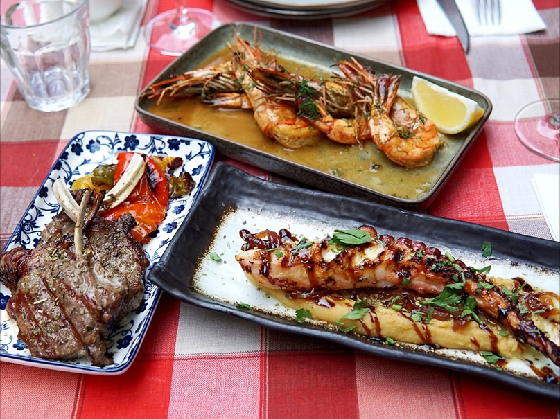 Taverna Ouzomezes Authentiek Grieks in Den Haag