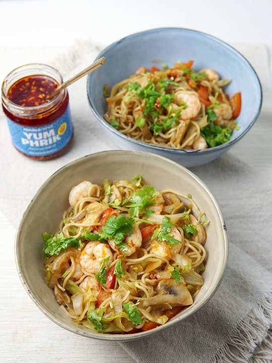 Noodles met garnalen en crispy chili oil