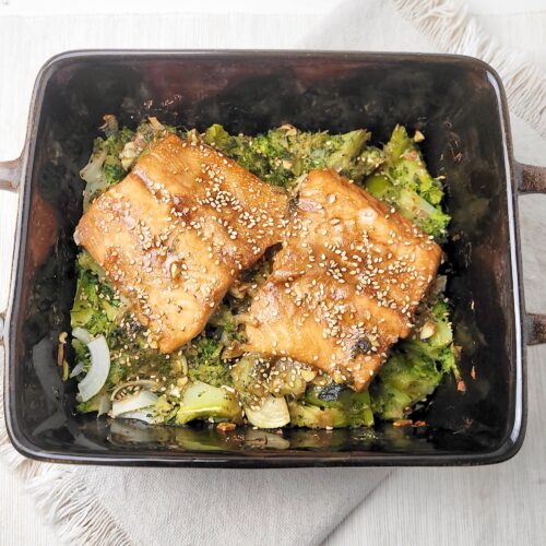 Aziatische zalm en broccoli uit de oven