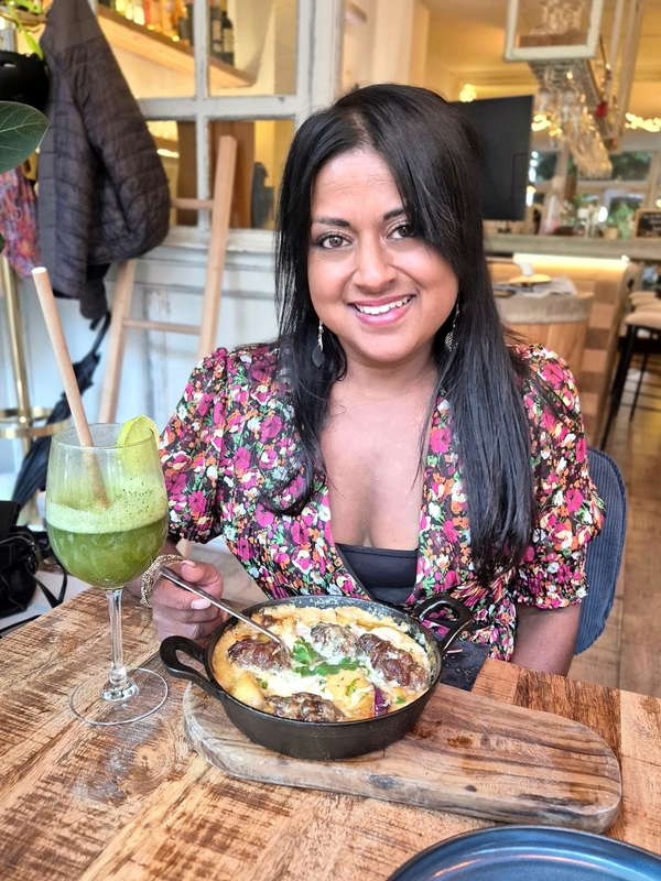 Eten bij Bustan met Midden-Oosters en internationale invloeden