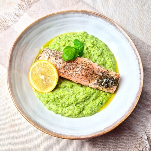 Doperwten- broccolipuree en zalm