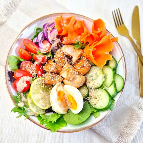 Salade met teriyaki zalm