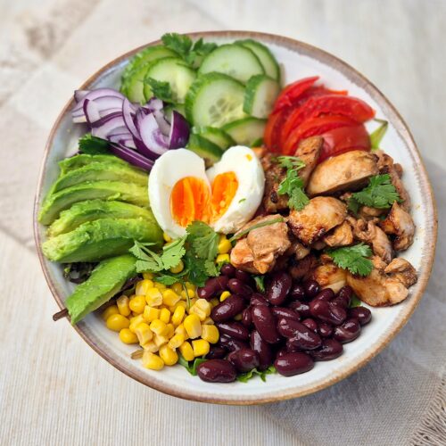 Mexicaanse salade met kip en bonen