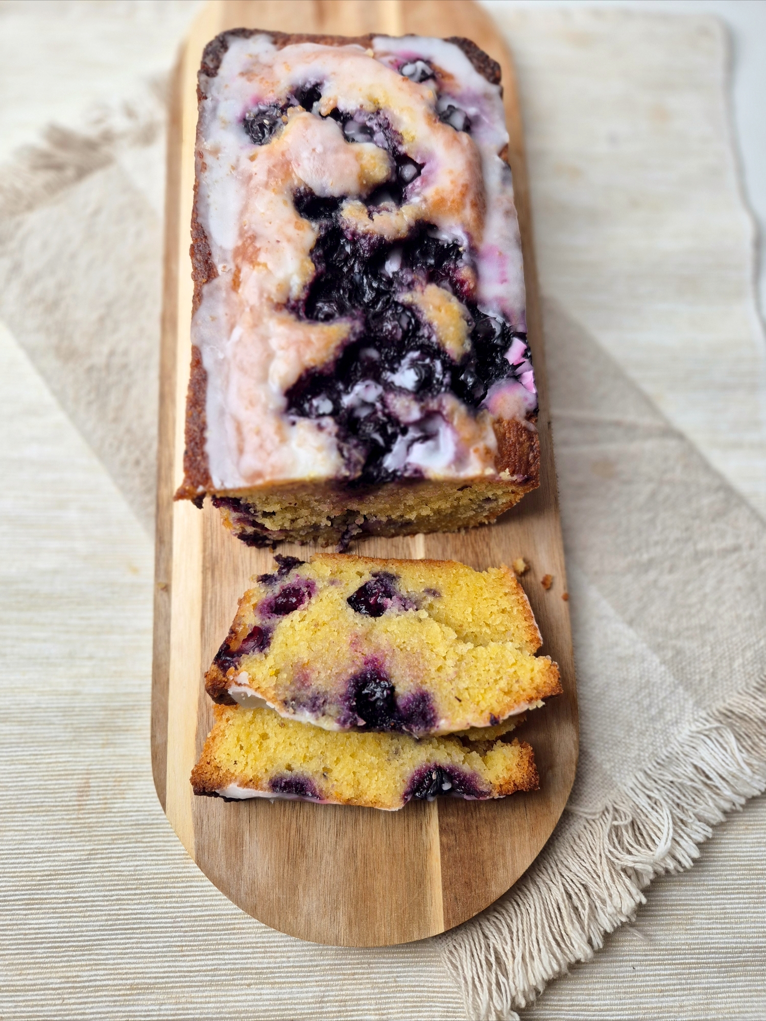 Blauwe bessencake met citroen en amandel