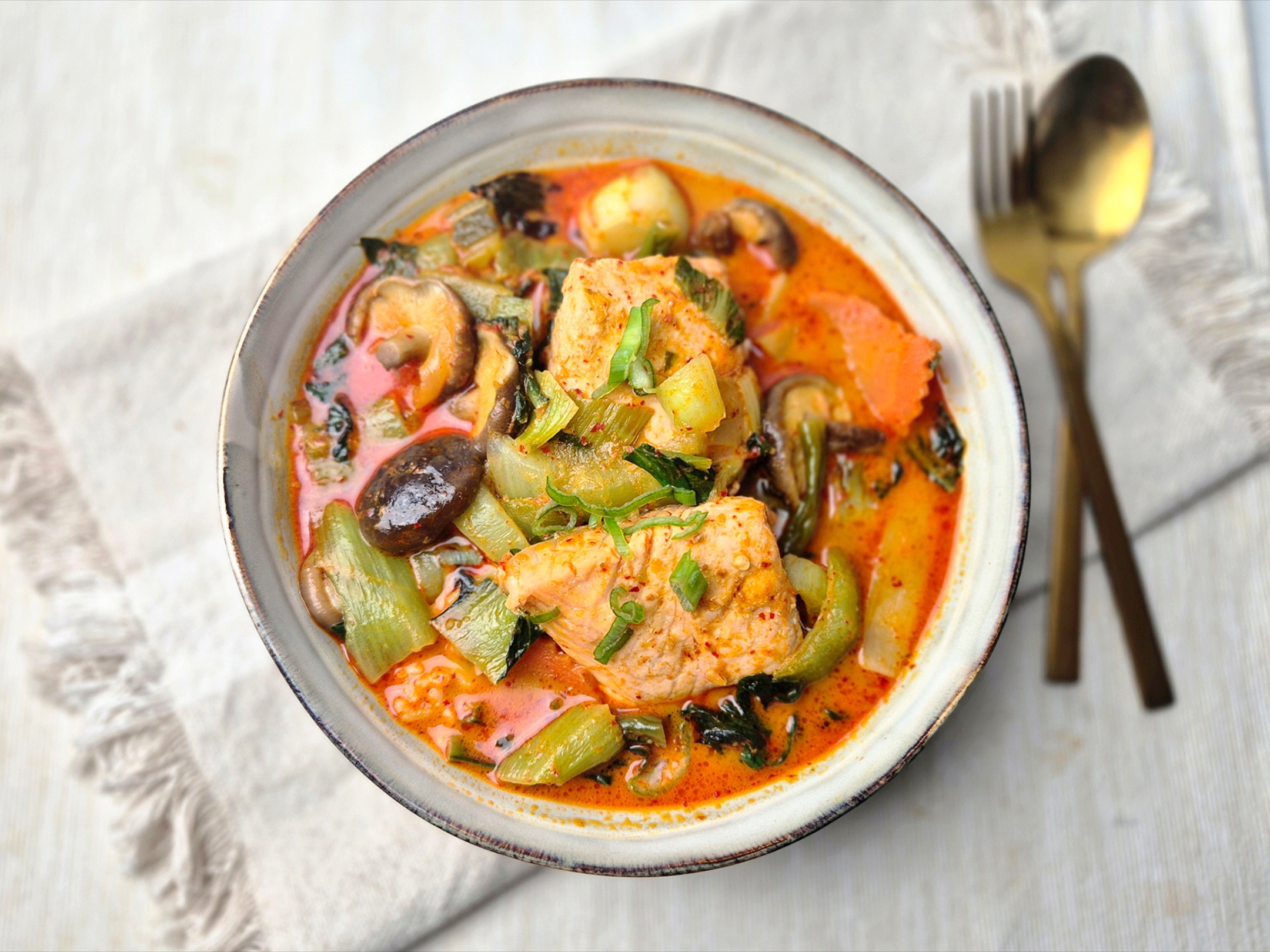 Thaise rode curry met zalm