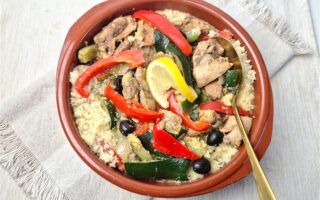 Marokkaanse kip met dadels en couscous