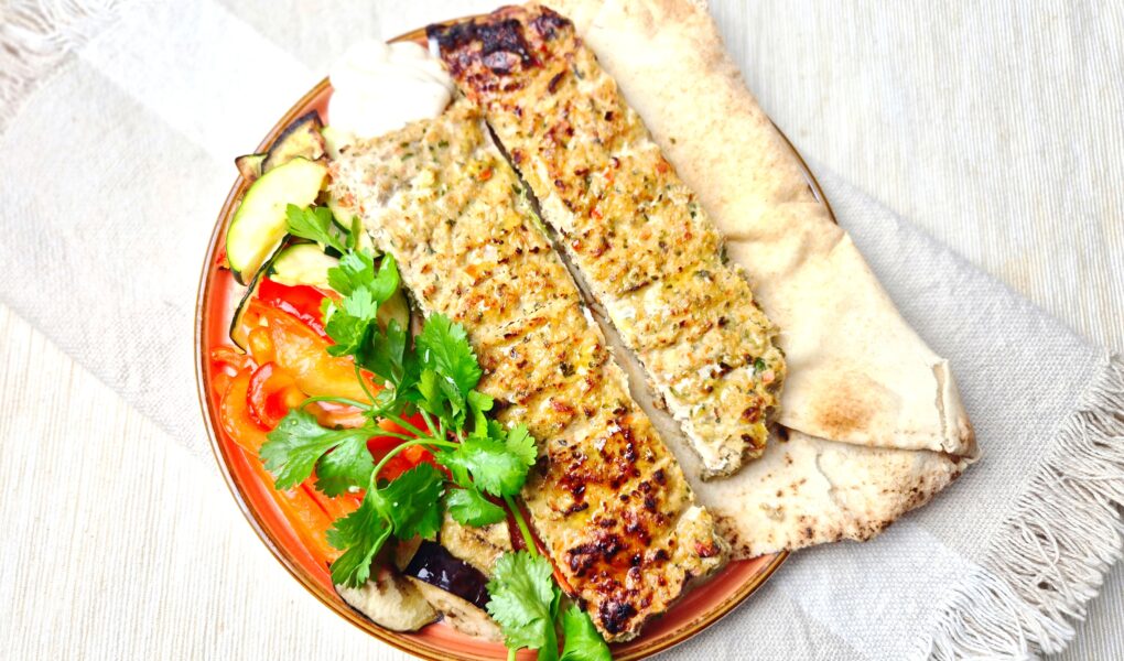 Kip kebab van kipgehakt uit de airfryer